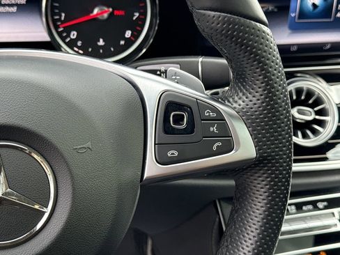 Used 2018 Mercedes-Benz E 400 E 400 image 23