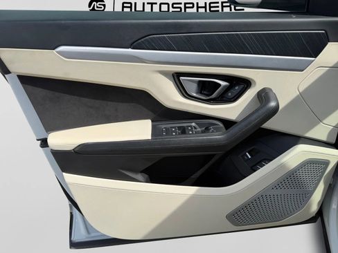 Used 2019 Lamborghini Urus AWD/4WD image 14
