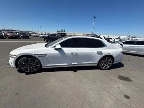 Used 2024 Genesis G90 3.5T AWD/4WD image 6