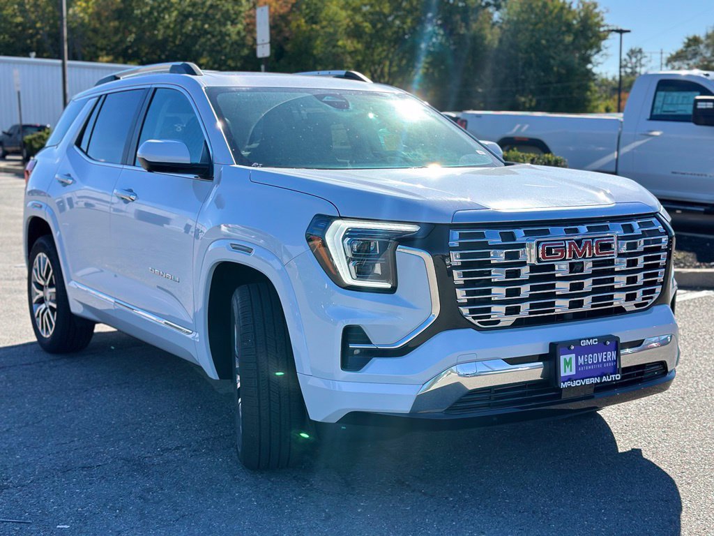 New 2027 GMC Terrain Denali w/ LPO, Floor Liner Package AWD/4WD image 9