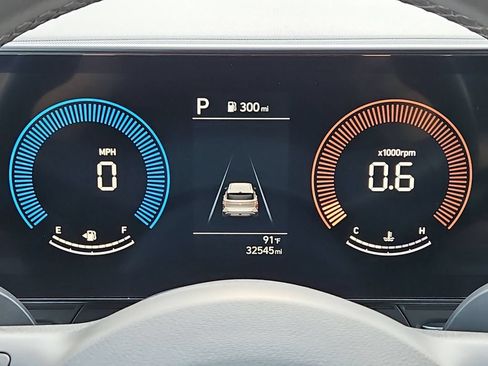 Used 2025 Hyundai Kona SEL FWD image 16