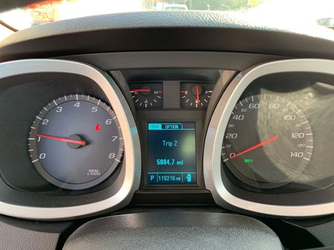 Used 2015 Chevrolet Equinox LT image 11