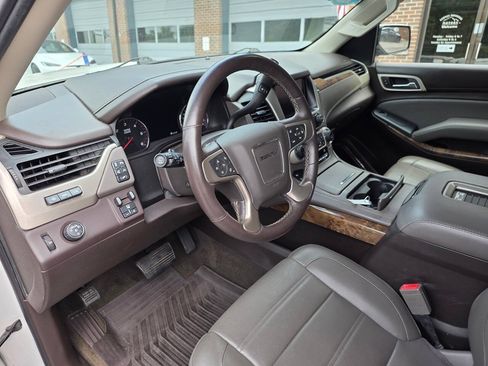 Used 2016 GMC Yukon XL Denali w/ Open Road Package RWD image 10