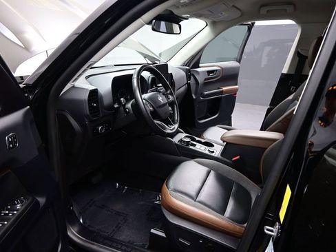 Used 2023 Ford Bronco Sport Outer Banks w/ Tech Package AWD/4WD image 8