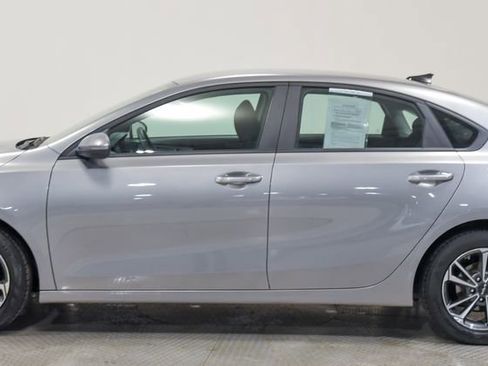Used 2024 Kia Forte LXS image 10