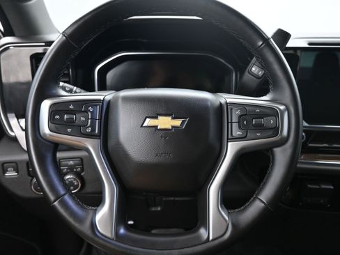 Used 2023 Chevrolet Silverado 1500 LT AWD/4WD image 13