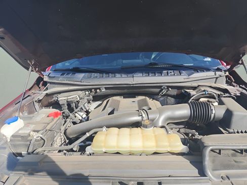 Used 2019 Ford F150 Platinum w/ Equipment Group 701A Luxury image 40