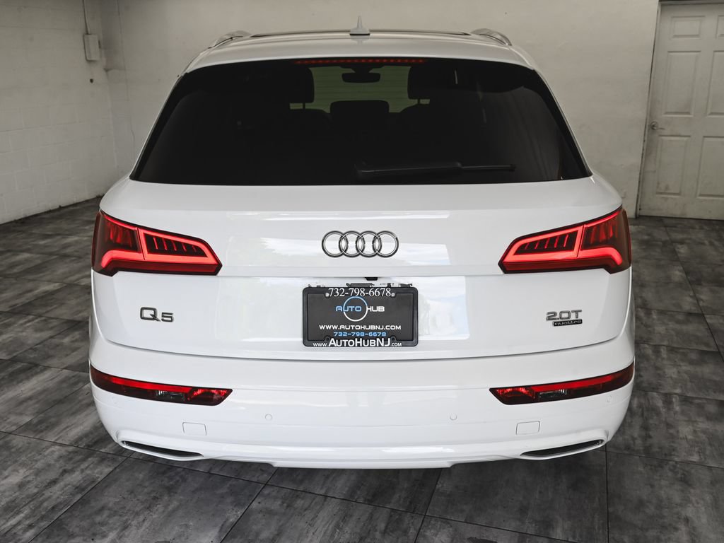 Used 2018 Audi Q5 Premium w/ Premium Plus Package AWD/4WD image 5