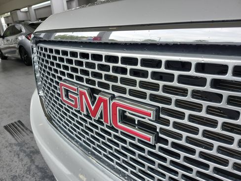 Used 2016 GMC Yukon Denali RWD image 24