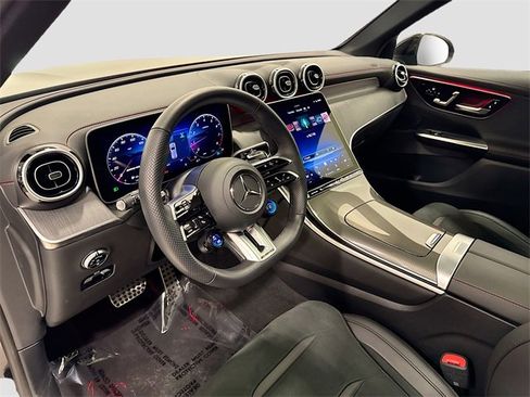 Used 2025 Mercedes-Benz GLC 43 AMG 4MATIC image 9