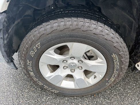 Used 2025 RAM 1500 Big Horn AWD/4WD image 11