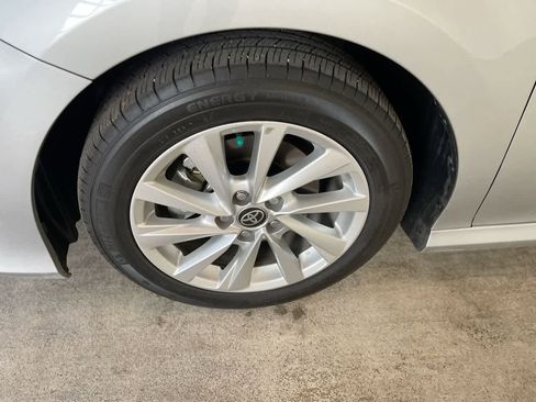 Used 2023 Toyota Camry LE image 10