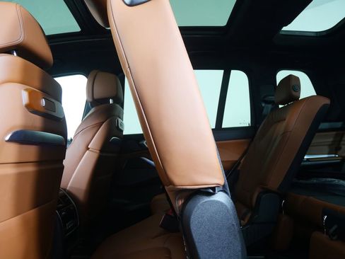 Certified 2025 BMW X7 M60i image 18