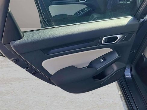 Used 2023 Honda Civic LX image 17