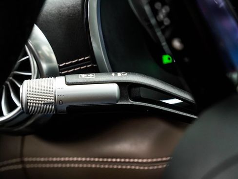 Used 2025 Mercedes-Benz AMG GT 43 image 33