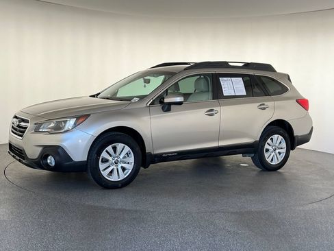 Used 2019 Subaru Outback 2.5i Premium AWD/4WD image 10