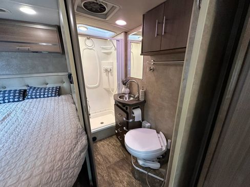 Used 2013 Mercedes-Benz Sprinter 3500 image 26