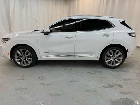 Certified 2022 Buick Envision Avenir w/ Technology Package II image 2