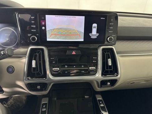 Used 2023 Kia Sorento SX image 22