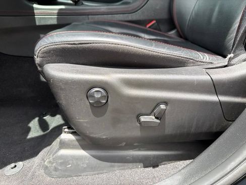 Used 2024 Dodge Durango GT RWD image 10