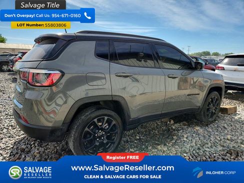 Used 2024 Jeep Compass Latitude w/ Convenience Group AWD/4WD image 4