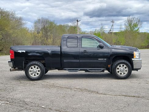 Used 2013 Chevrolet Silverado 2500 LT w/ Snow Plow Prep Package AWD/4WD image 4