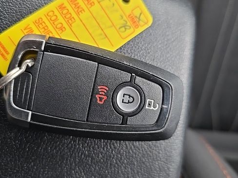 Used 2021 Ford EcoSport SE w/ SE Appearance Package image 8