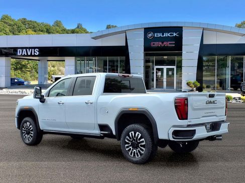 New 2026 GMC Sierra 2500 Denali Ultimate AWD/4WD image 3