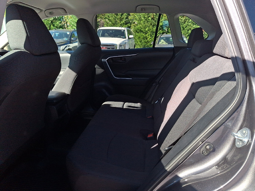 Certified 2021 Toyota RAV4 LE AWD/4WD image 10