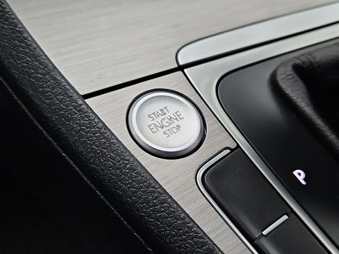 Used 2015 Volkswagen Golf TDI S image 16