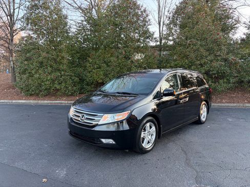 Used 2012 Honda Odyssey Touring image 3