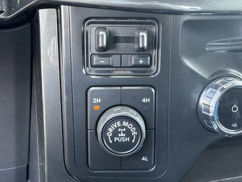 Used 2022 Ford F150 XLT w/ Equipment Group 302A High image 12