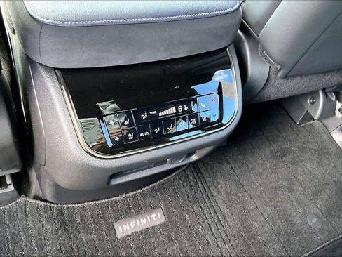 Used 2026 INFINITI QX80 4WD w/ Sport Exterior Package image 18