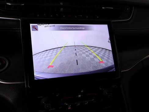 Used 2022 Jeep Grand Cherokee Limited w/ Trailer Tow Prep Group (B) image 6