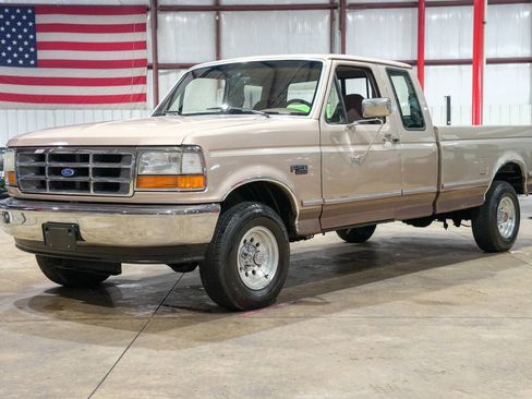 Used 1993 Ford F150 XL AWD/4WD image 1