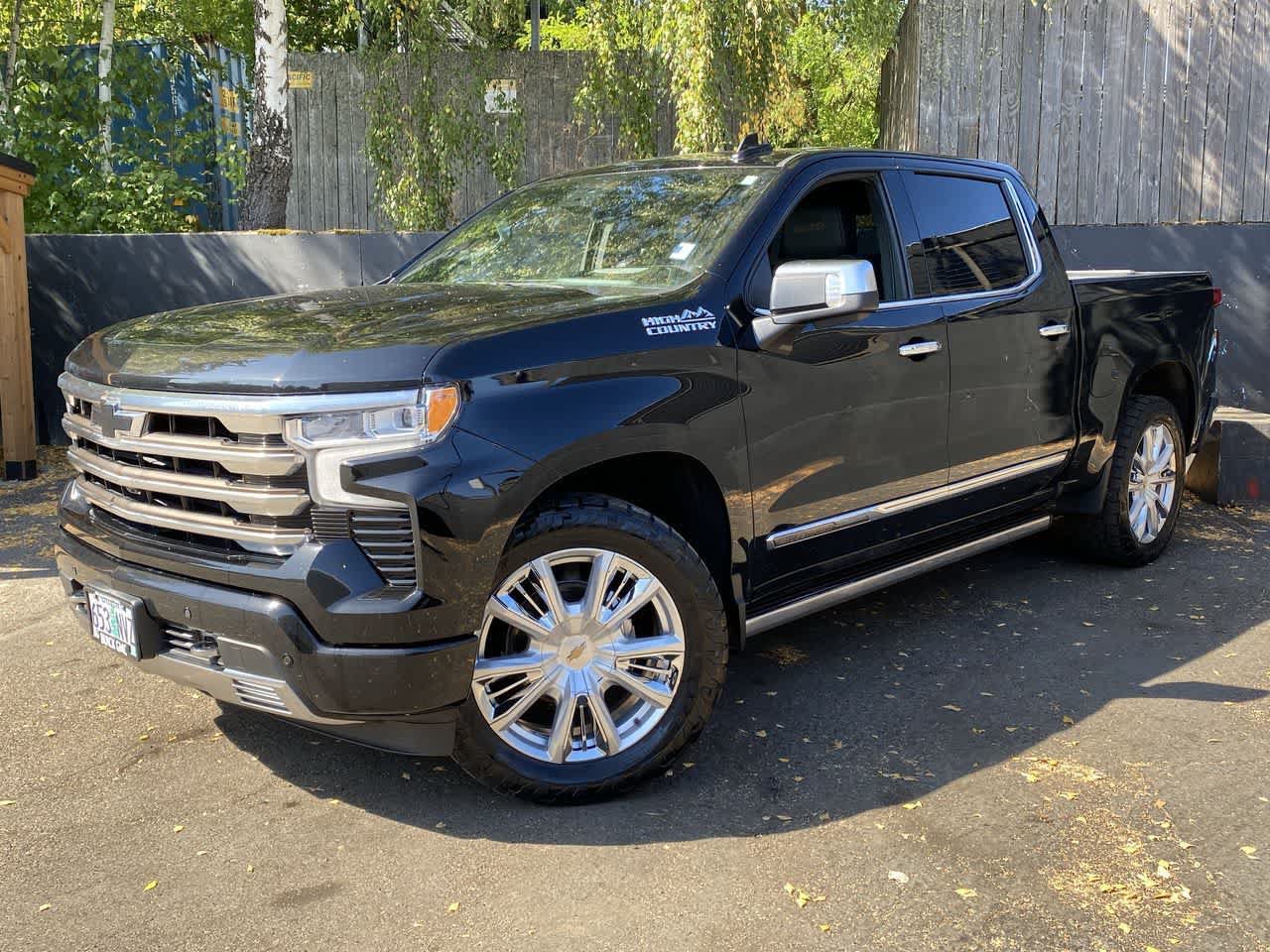 Used 2022 Chevrolet Silverado 1500 High Country w/ Technology Package AWD/4WD image 1