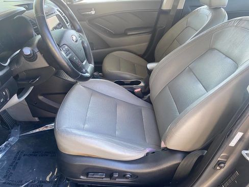 Used 2014 Kia Forte EX w/ Premium Package FWD image 9