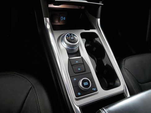 Used 2020 Ford Explorer Limited w/ Class III Trailer Tow Package image 24