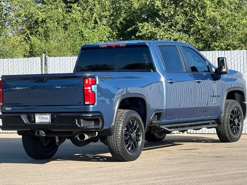 Used 2025 Chevrolet Silverado 2500 LT w/ Trail Boss Package AWD/4WD image 4