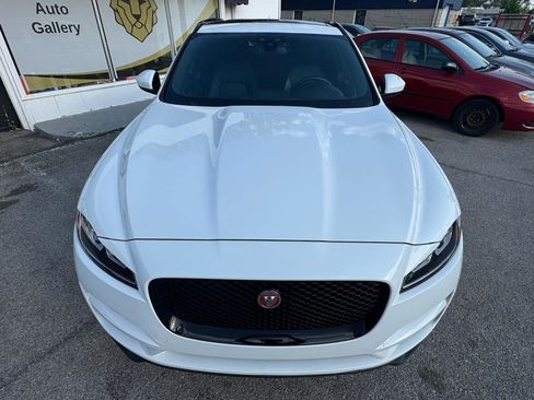 Used 2018 Jaguar F-PACE Premium AWD/4WD image 12
