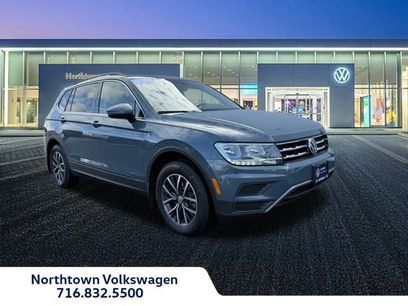 Used 2019 Volkswagen Tiguan SE w/ Panoramic Sunroof Package