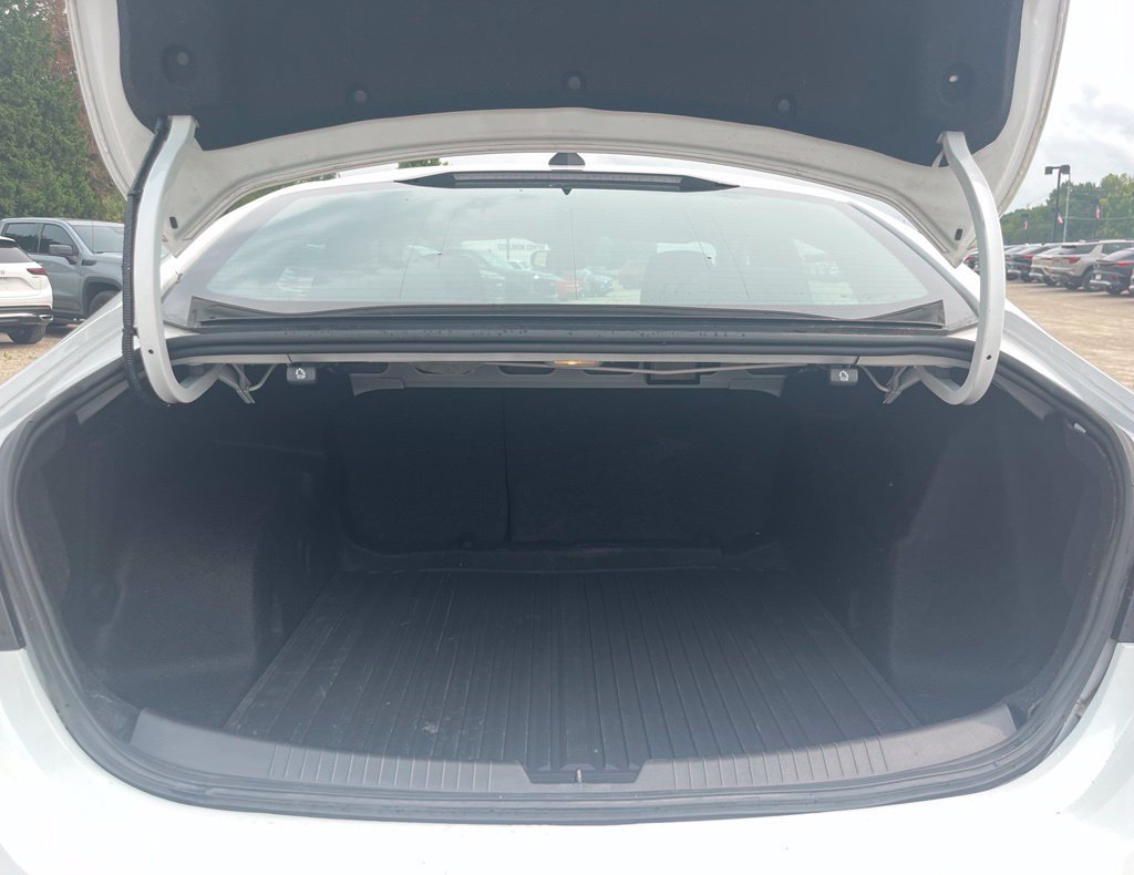 Used 2023 Chevrolet Malibu LS FWD image 9