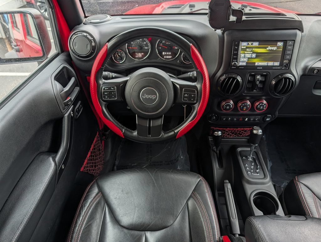 Used 2017 Jeep Wrangler Unlimited Rubicon AWD/4WD image 18