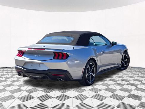 Used 2025 Ford Mustang Premium RWD image 16