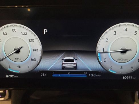 Used 2023 Hyundai Elantra Limited image 23