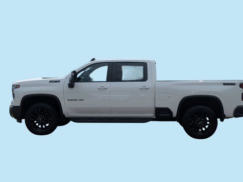 Used 2025 Chevrolet Silverado 2500 LT w/ Trail Boss Package AWD/4WD image 12