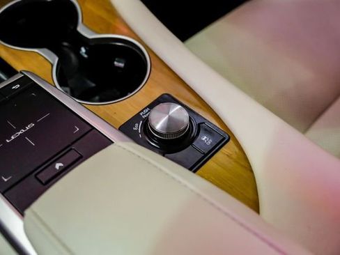 Used 2021 Lexus RX 350 FWD w/ Premium Package image 25