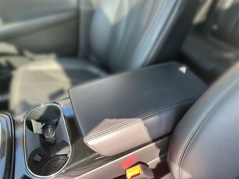 Used 2022 Lincoln Nautilus Reserve image 22