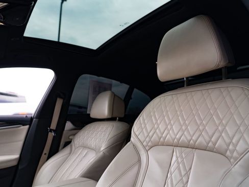 Used 2017 BMW 540i w/ M Sport Package image 12