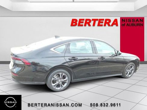 Used 2023 Honda Accord EX image 2